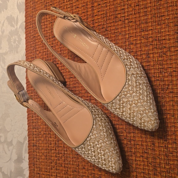 ADRIENNE VITTADINI BRAND WOMEN'S CREAM/TAN COLOR LOW HEEL DRESSY SHOE SIZE 6.5 - Picture 2 of 16